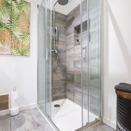 Апартаменты Beachome4u 5 *